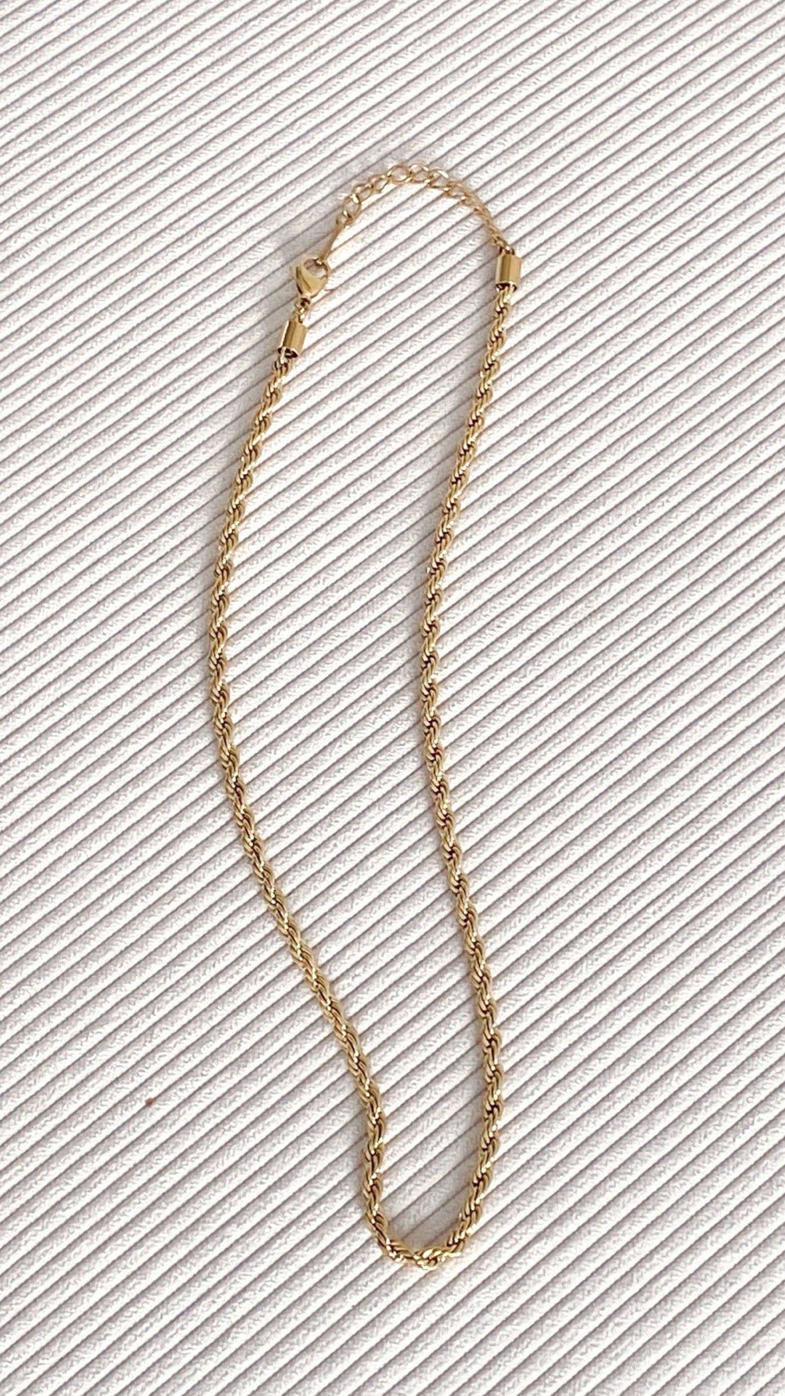 Twist Chain Necklace Gold Lelony