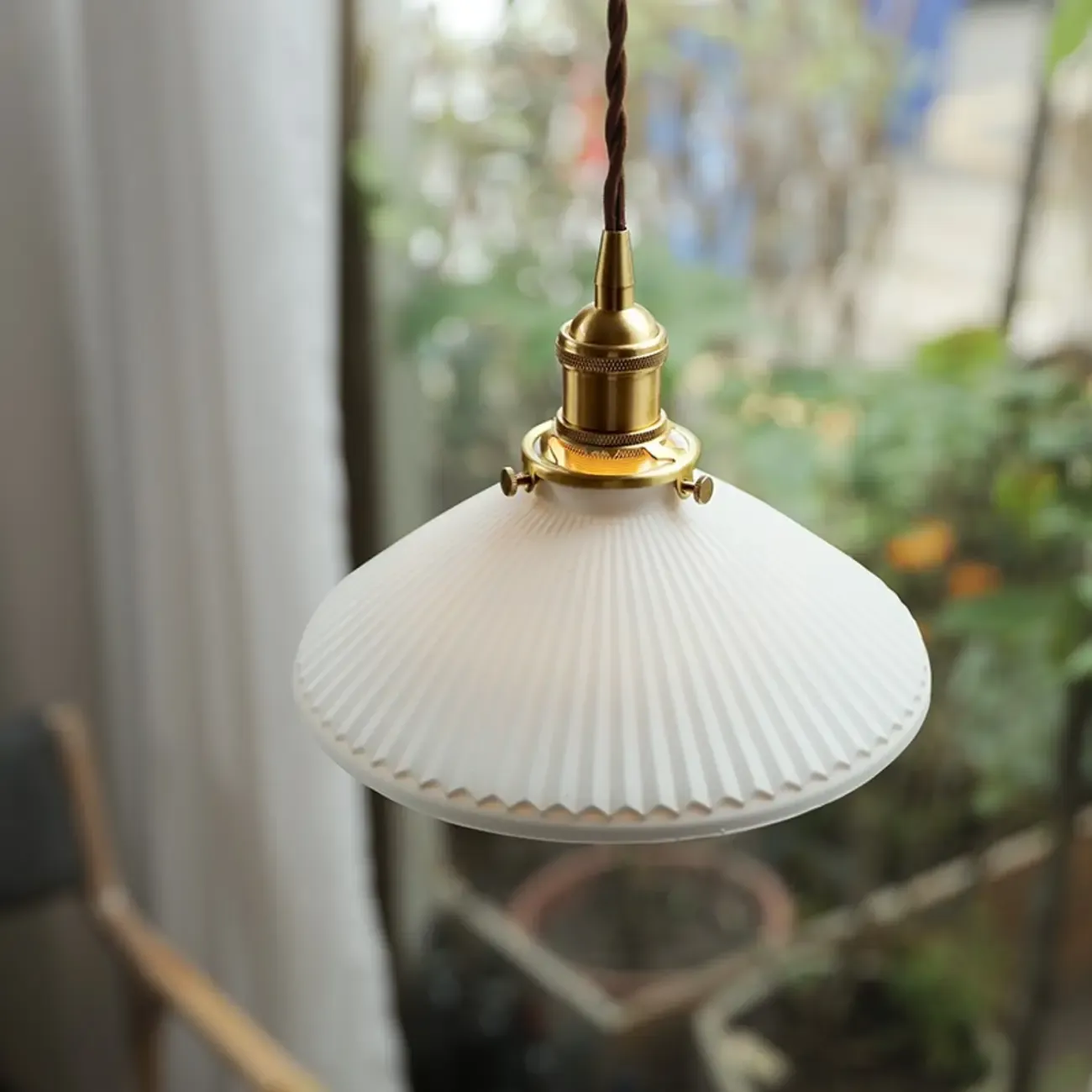 Elegant Classic Ceramic Pleated Cone Pendant Lamp for Living Room