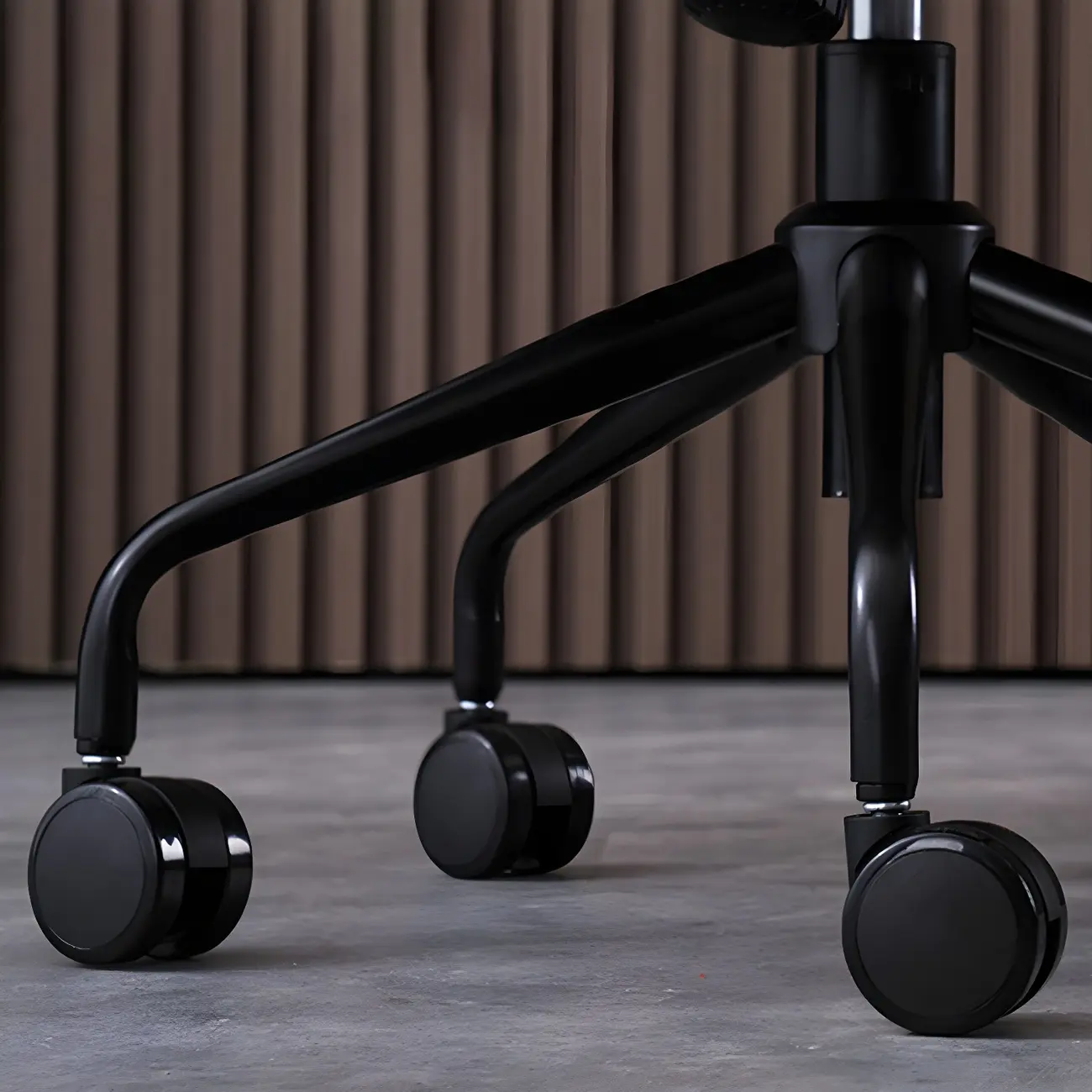 Modern Green Leather Swivel Tilt Office Chair