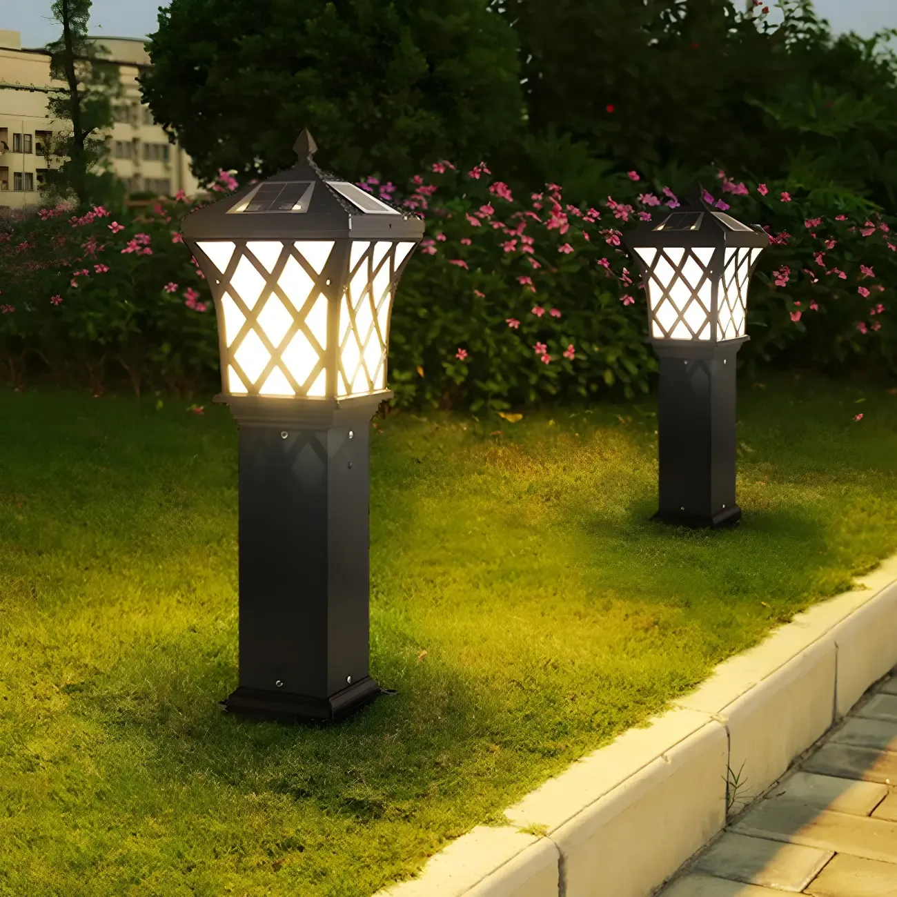 Black Vintage Courtyard Solar Landscape Lighting