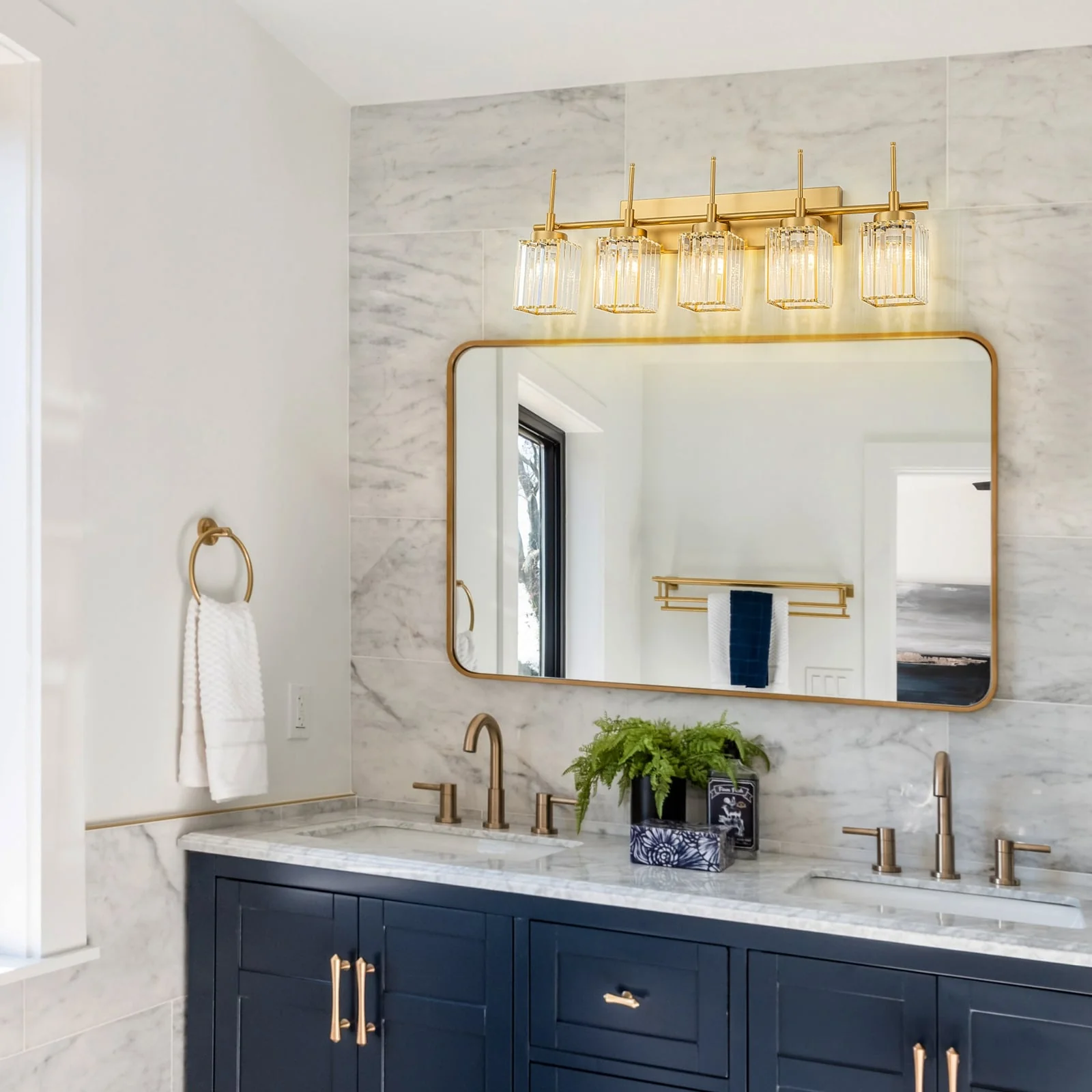 Modern Gold Dimmable Wall Light Glam Cylinder Bathroom Crystal Vanity Light Wall Sconces