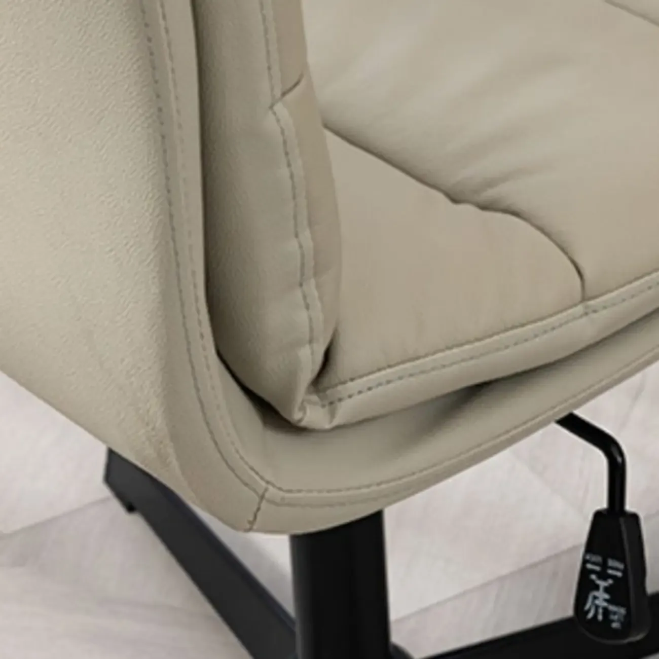 White Leather Tilt Lock Swivel Office Chairs