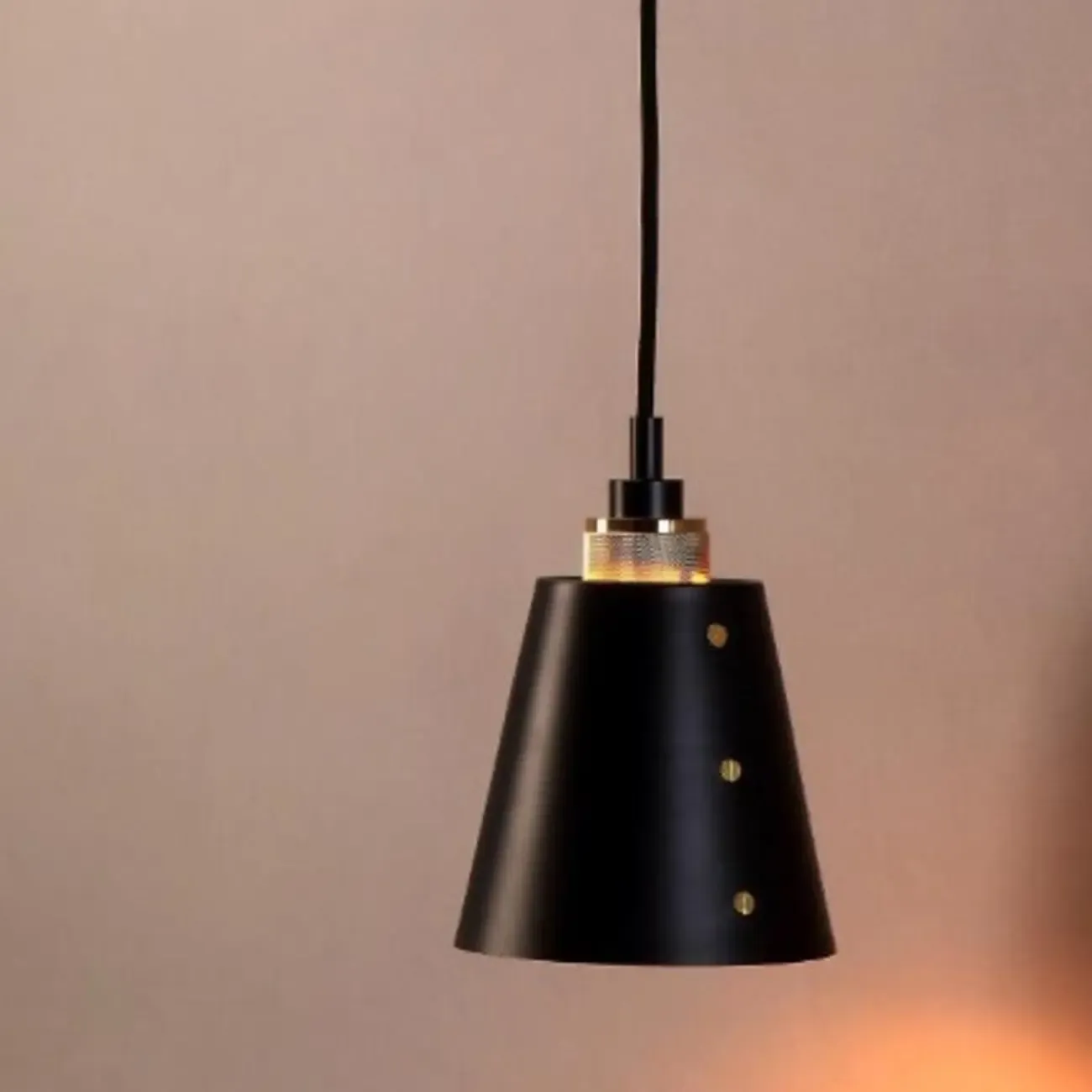 Industrial Metal Black Swing Arm Wall Light