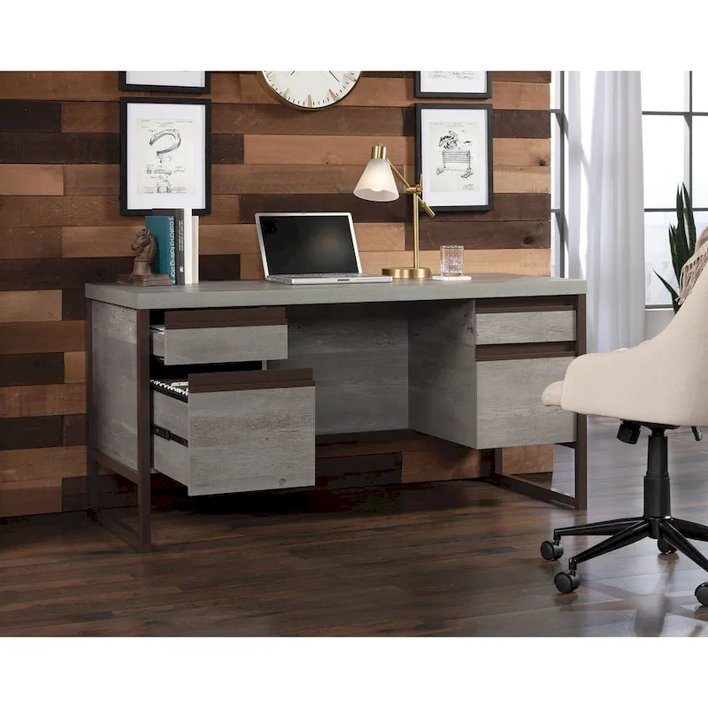 Manhattan Gate Computer Desk Mo