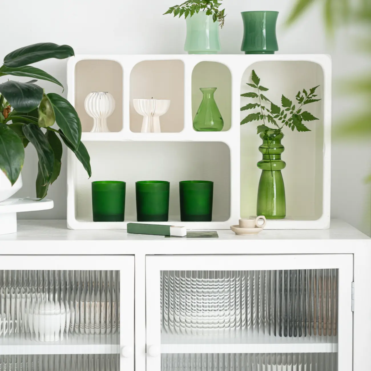 White Wooden Dining Hutch Display Cabinet with Shelves