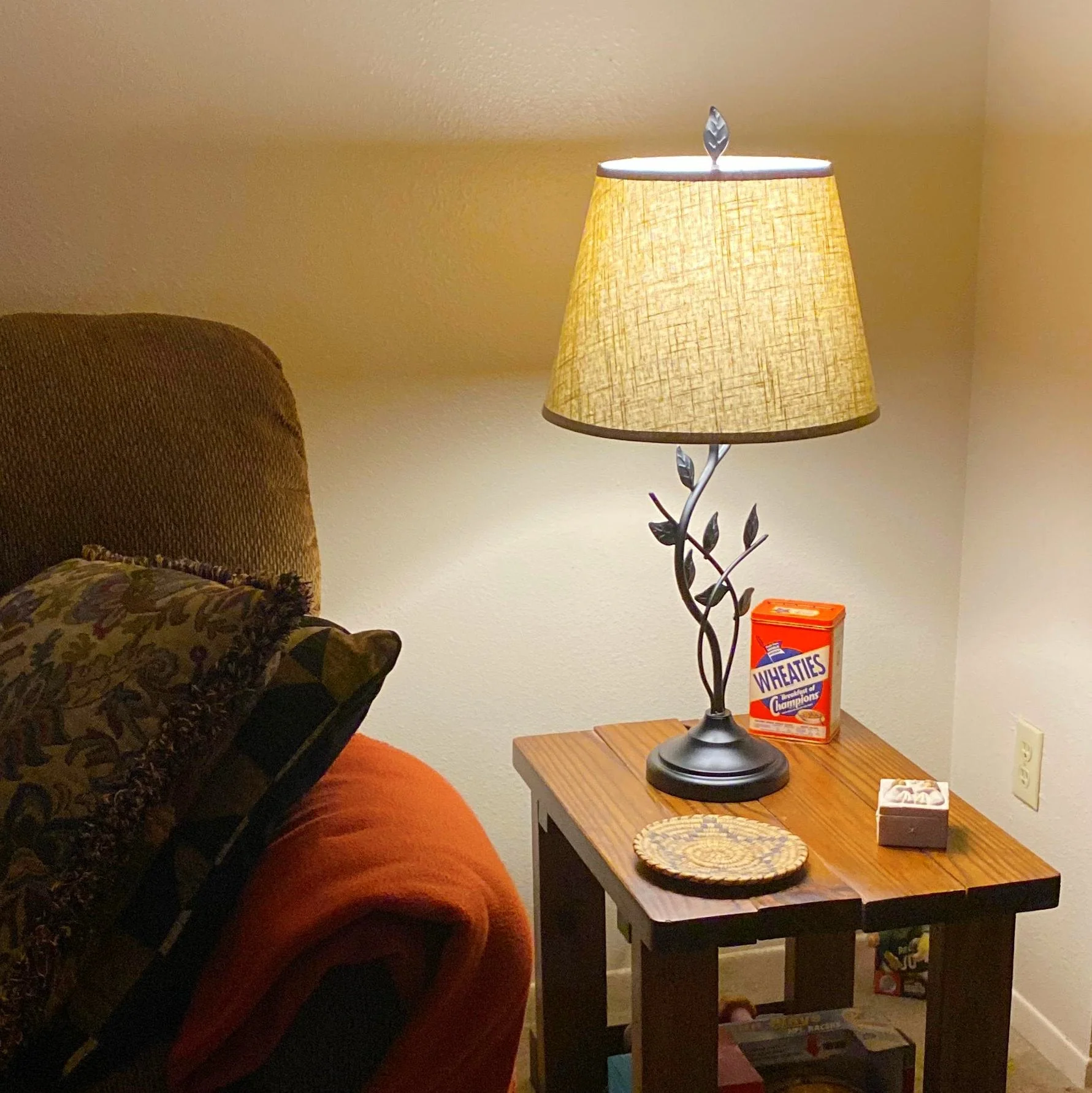 Ambrose 31 Traditional 7W Rustic Table Lamp