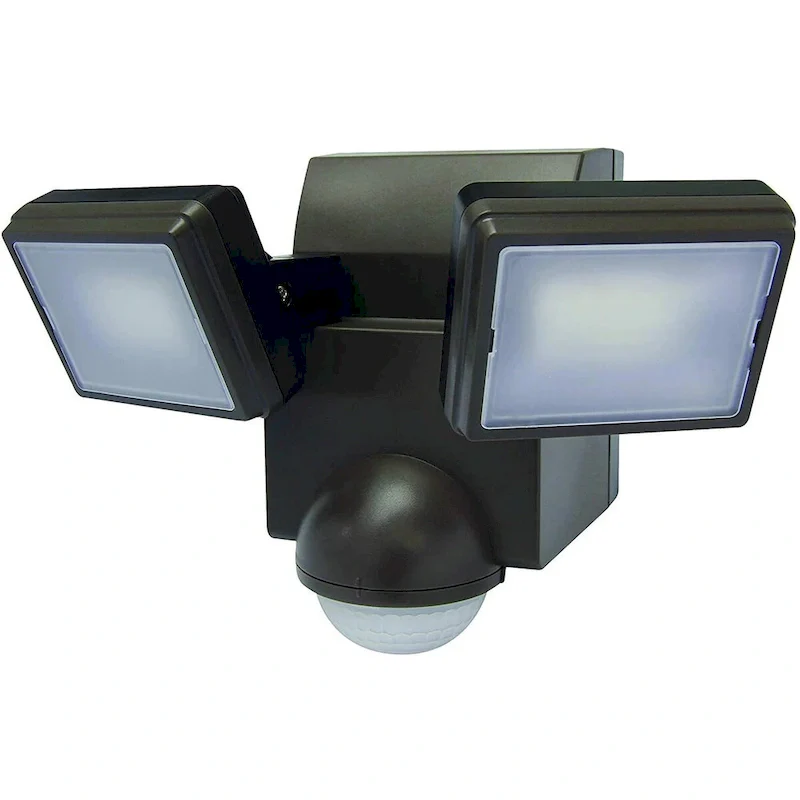 IQ America 700 Lumen Battery Operated LED Motion Security Flood Light w L-Bracket Mount