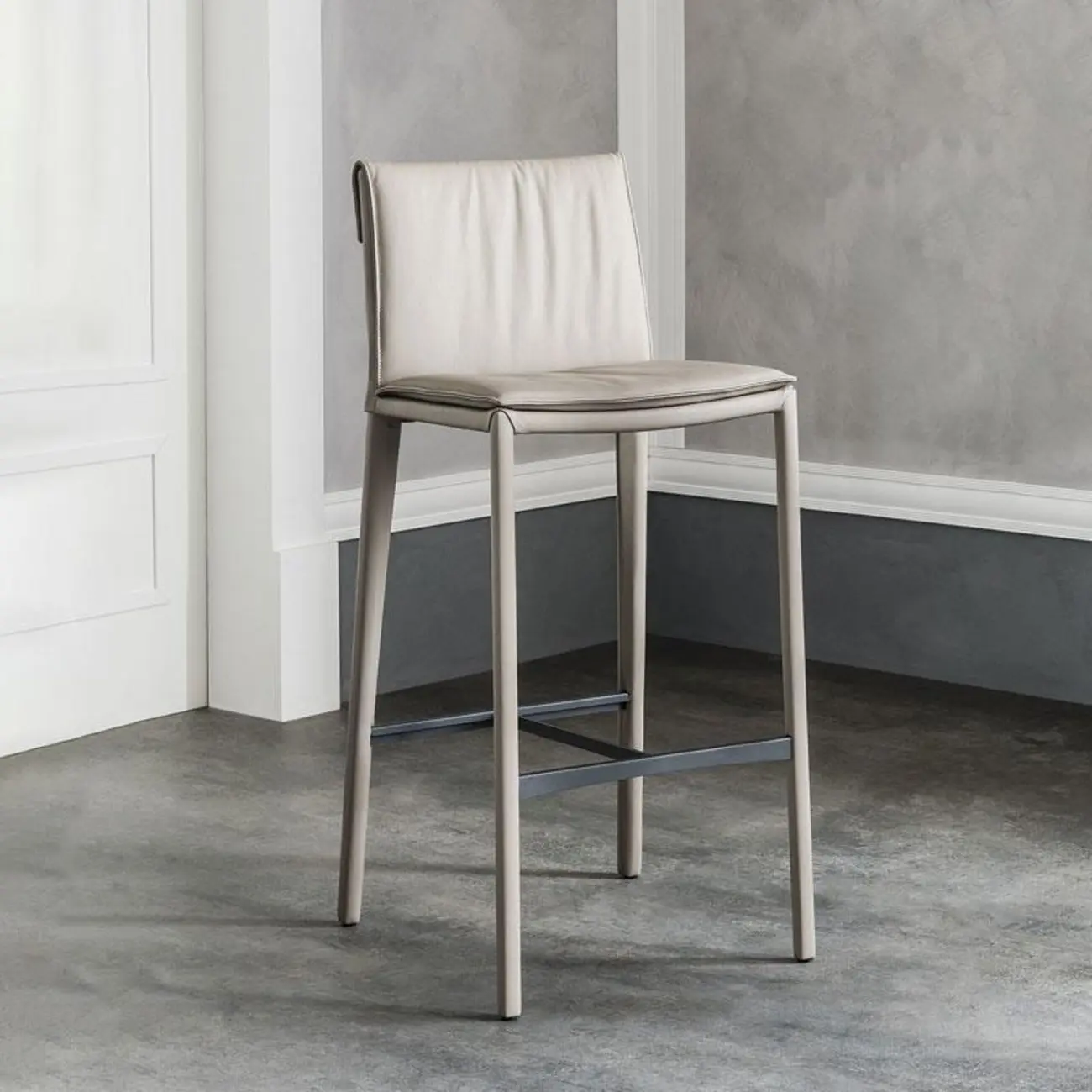 Modern 4-Leg Trestle Footrest Low Back Bar Stools