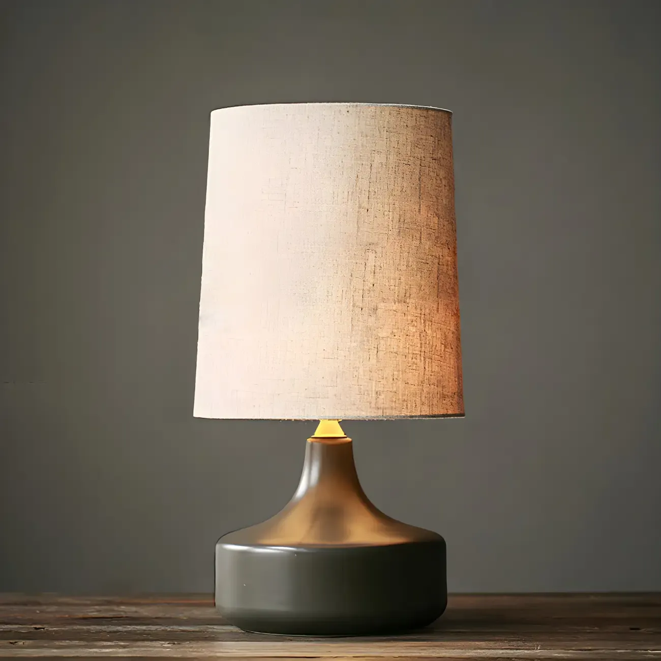 Modern Ceramic Barrel Bedside Table Lamp with Linen Shade