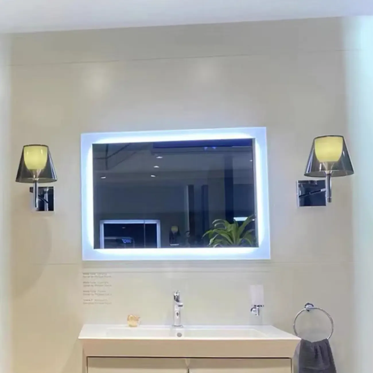 Modern Simple Metal Mini Wall Sconce