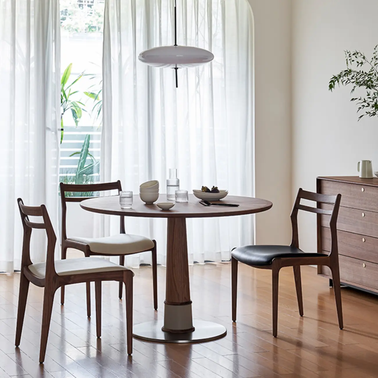 Modern Upholstered Ladder Back Wooden Dining Chair