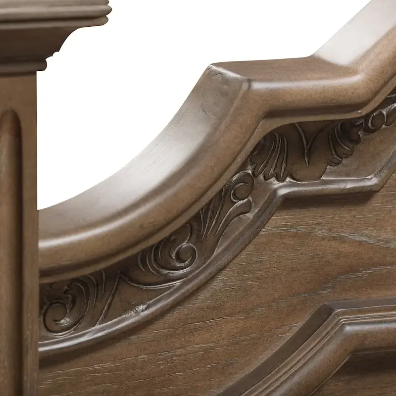 Carlisle Court Chestnut Finish Poster Bed