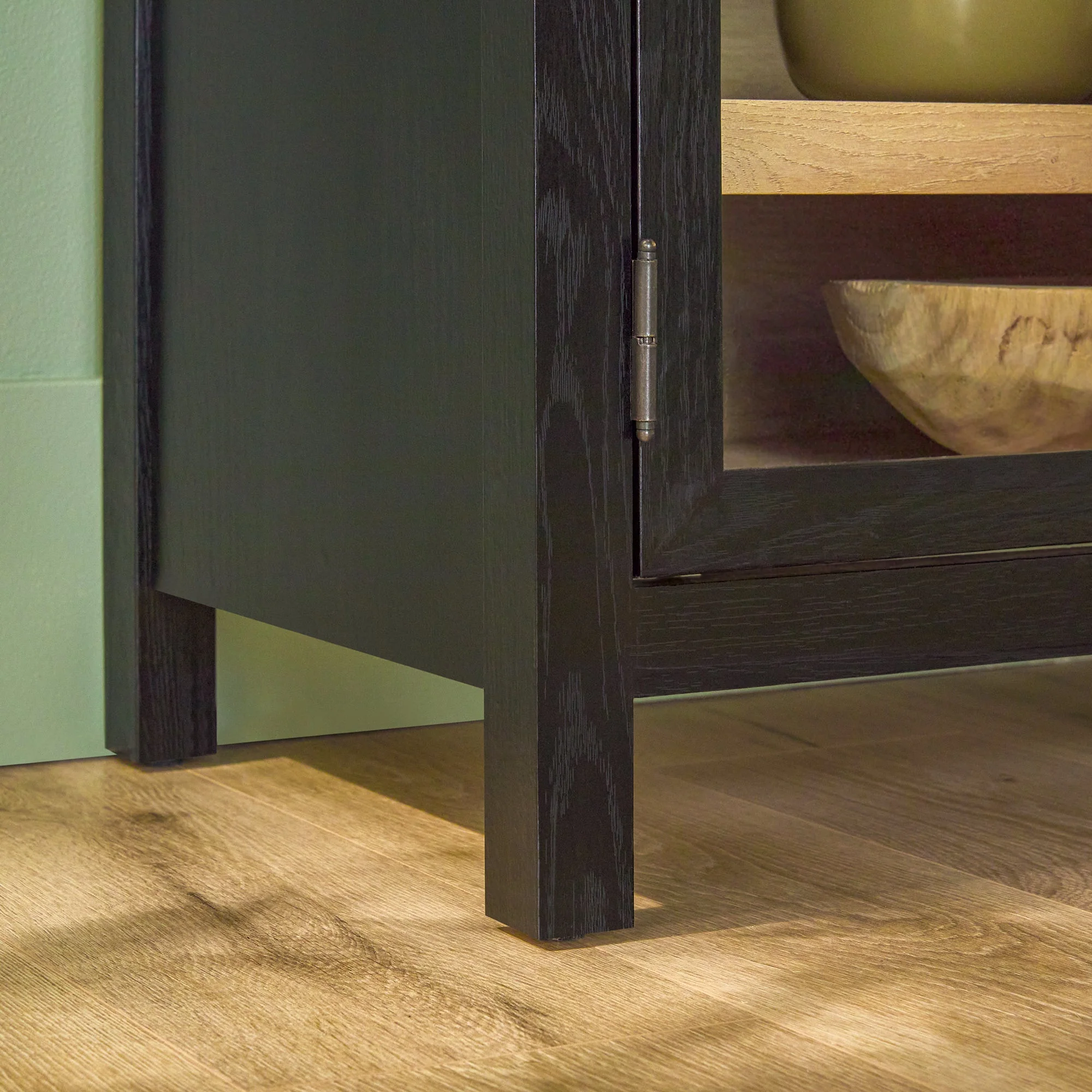 Harlow Traditional Easy Assembly Glass Door 70¡± Sideboard/TV Stand