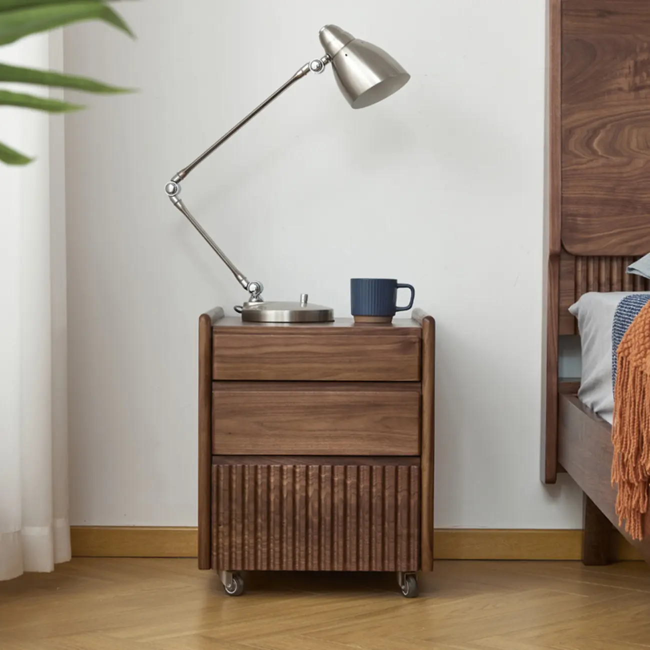 Brown Modern 3-drawer Solid Wood Bedside Nightstand