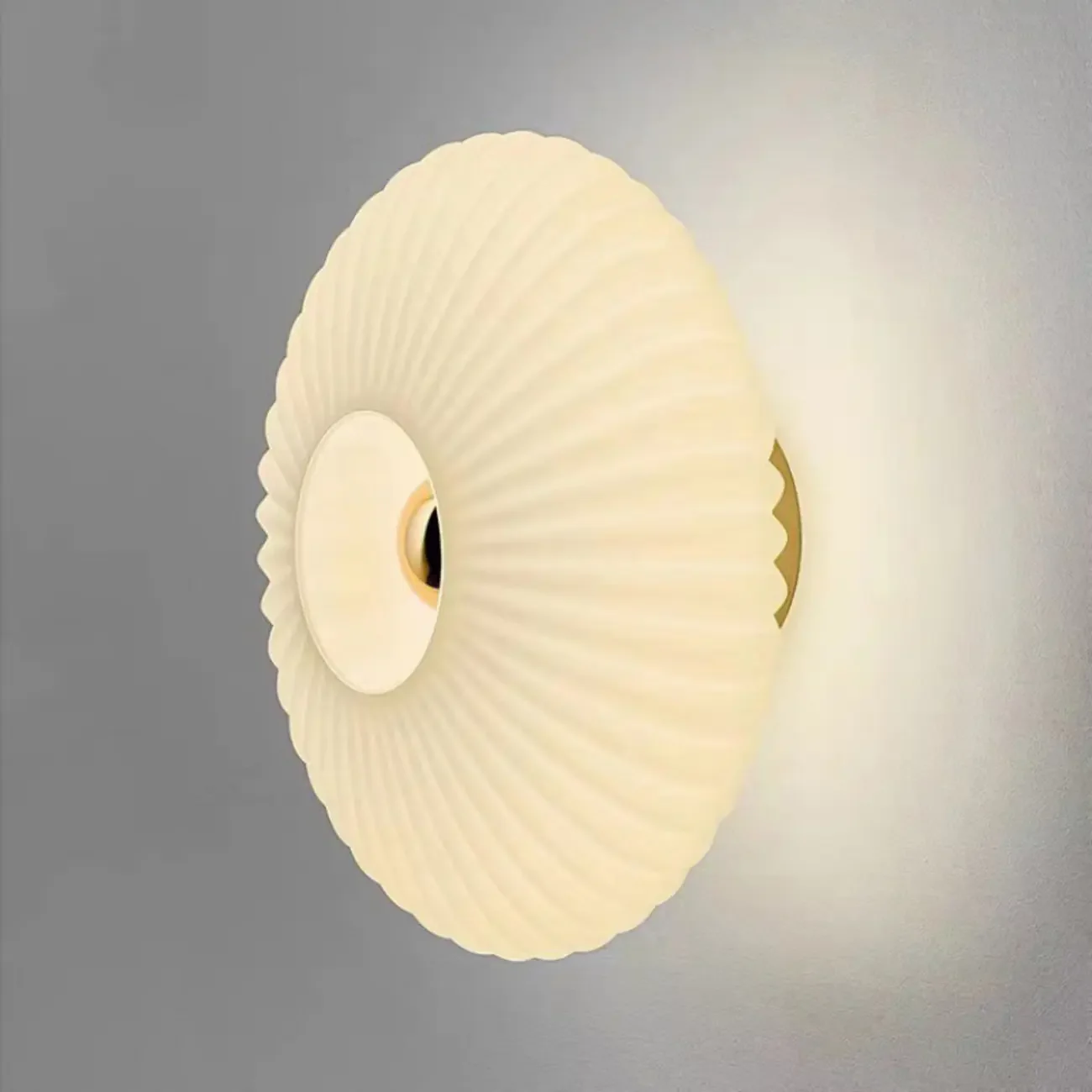 Modern Glass Gold Ripples Design Wall Sconce