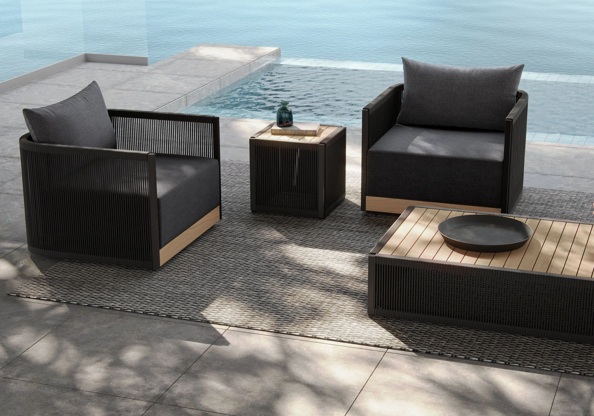 Clifton Outdoor Lounge Chair