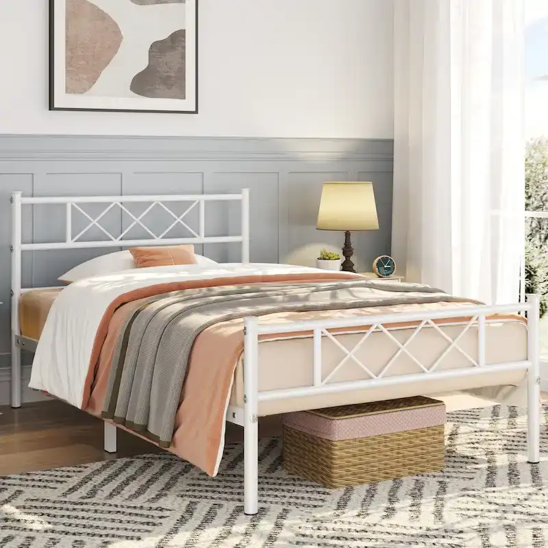 Yaheetech Metal Bed Frame Mattress Foundation with Slatted Bed Base