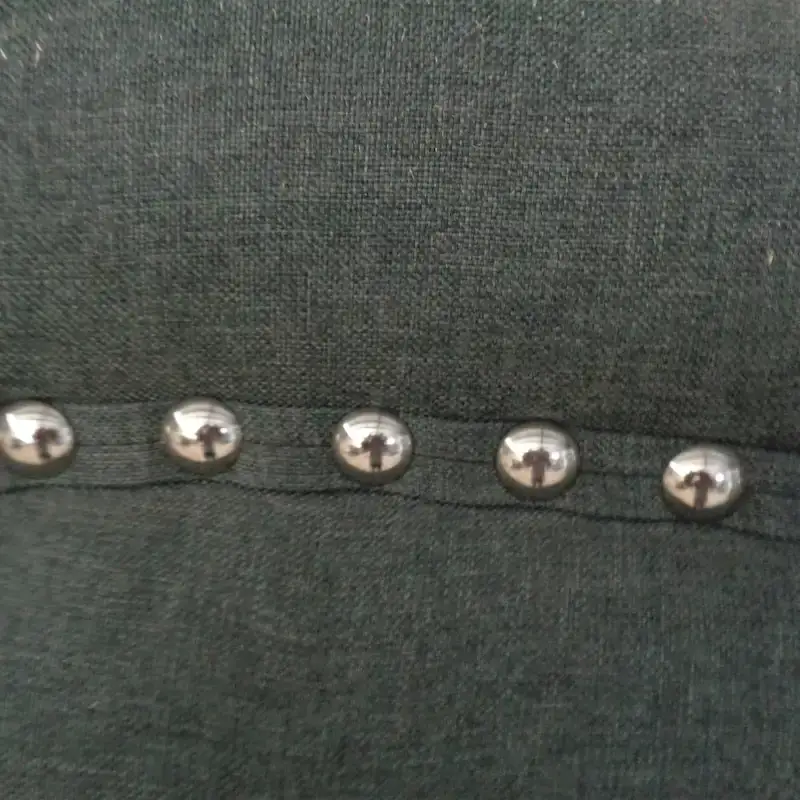 Maassluis Camelback Demi-wing Tufted Upholstered Bed