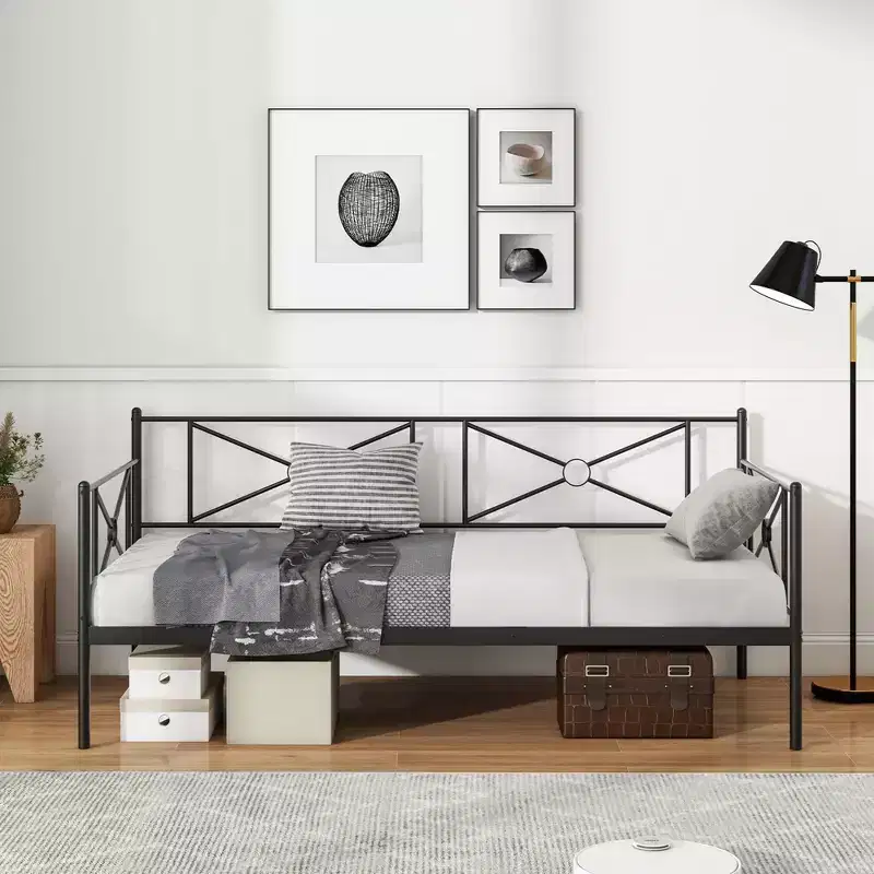 Costway Twin Metal Daybed Frame with Slats Classic Mattress Foundation Bed Sofa White\Black