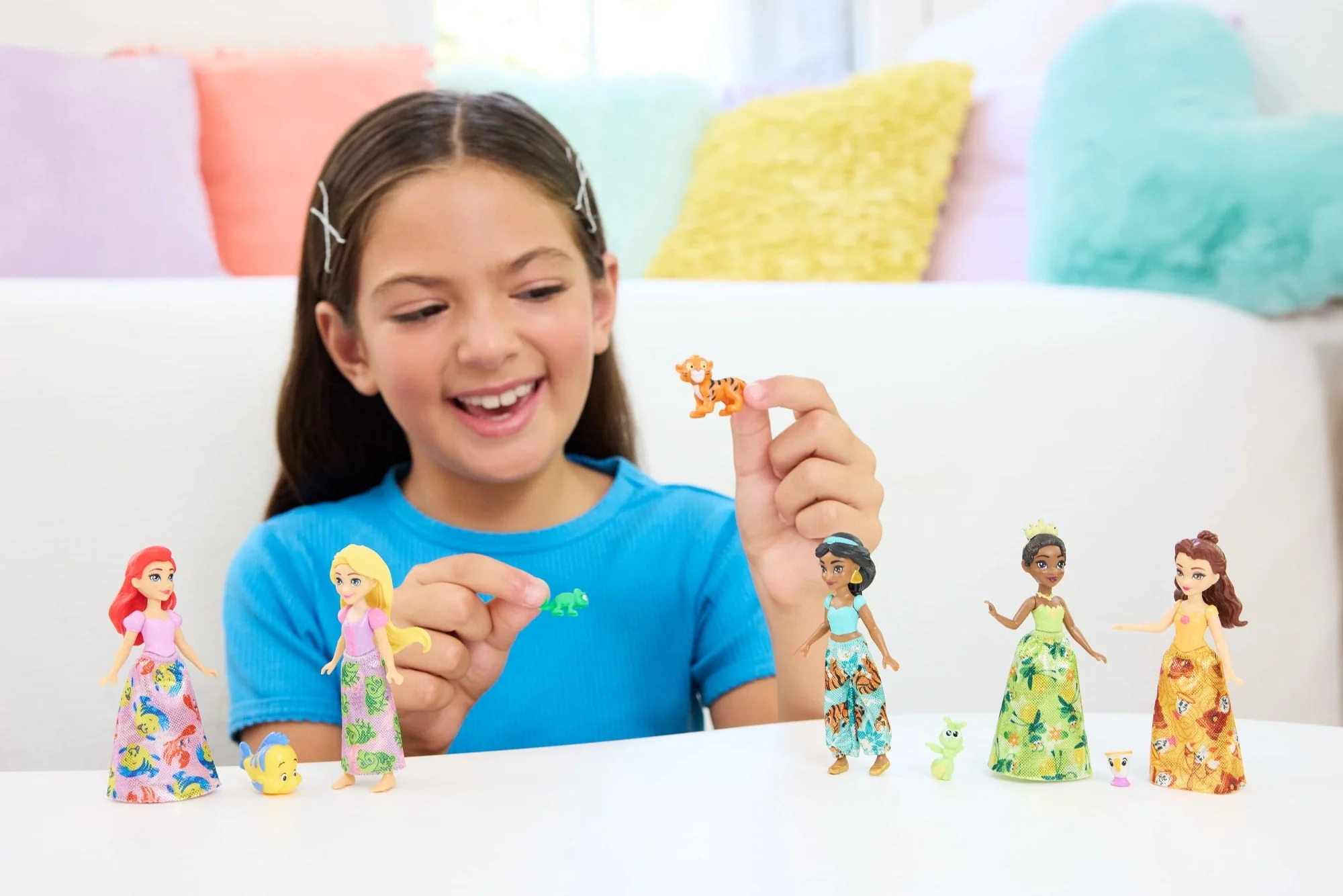 Disney Princess & Friends Set With 5 Small Dolls in Sparkling Outfits & 5 Friend Figures