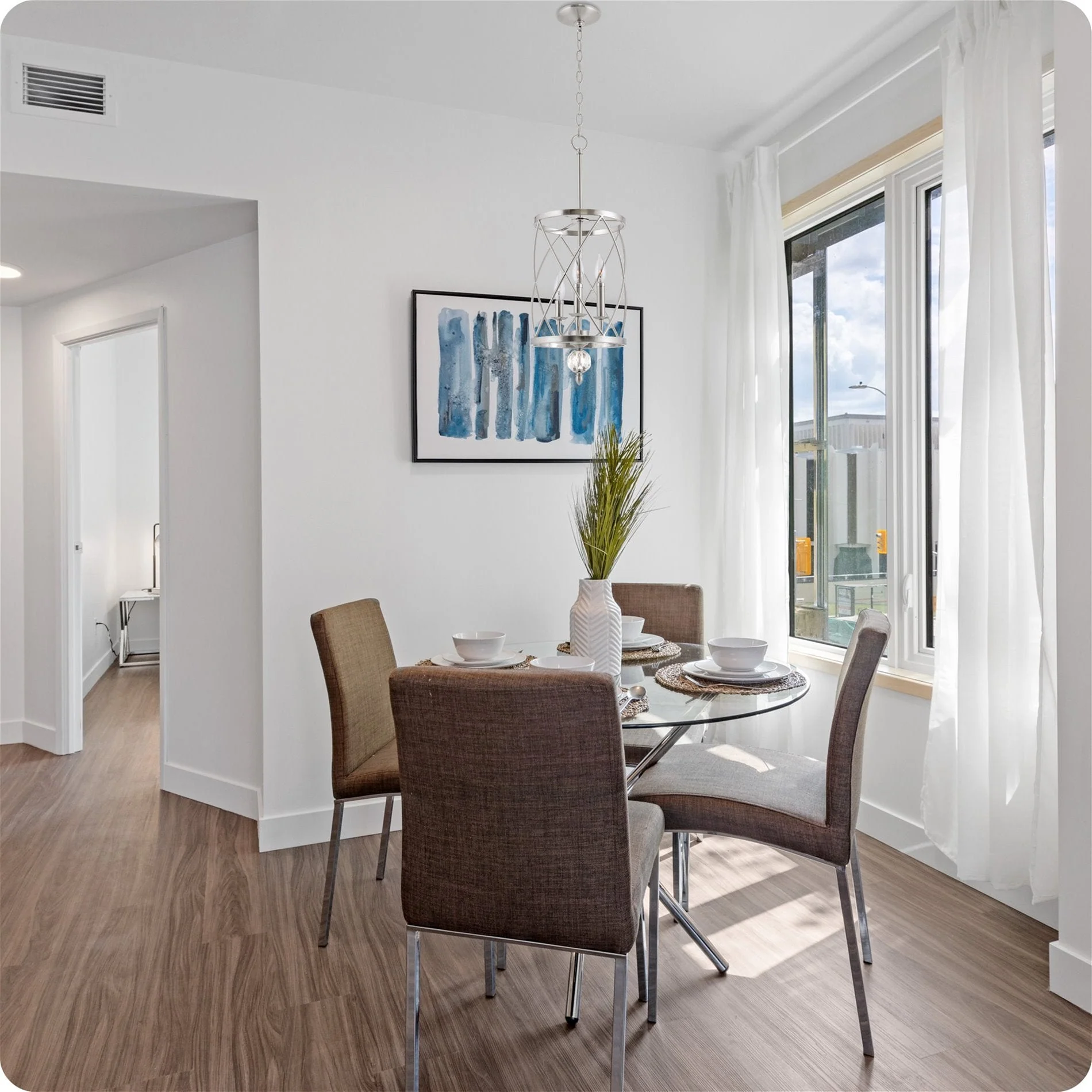 Eleanor 27 3-Light Modern Foyer Light Pendant Chandelier