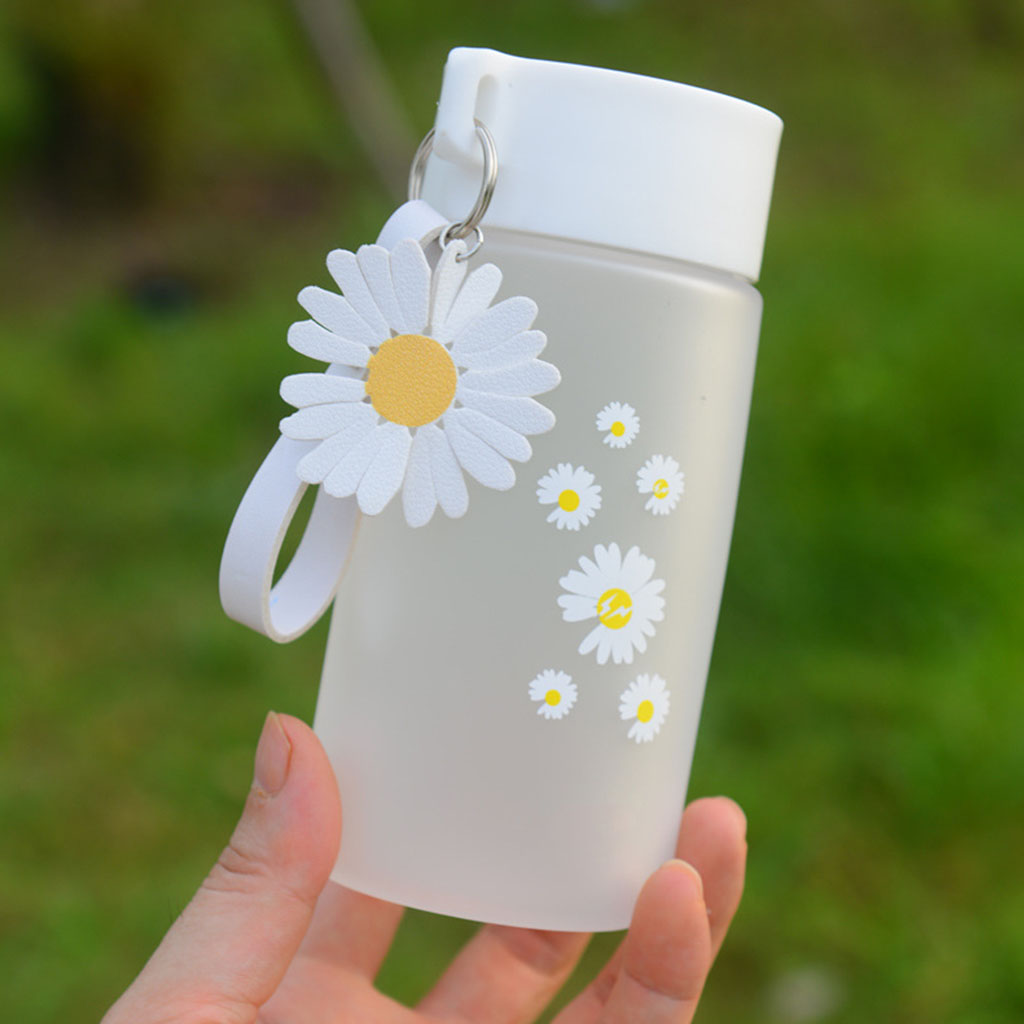 550ML Frosted White Daisy Water Bottle with Charm and Lanyard