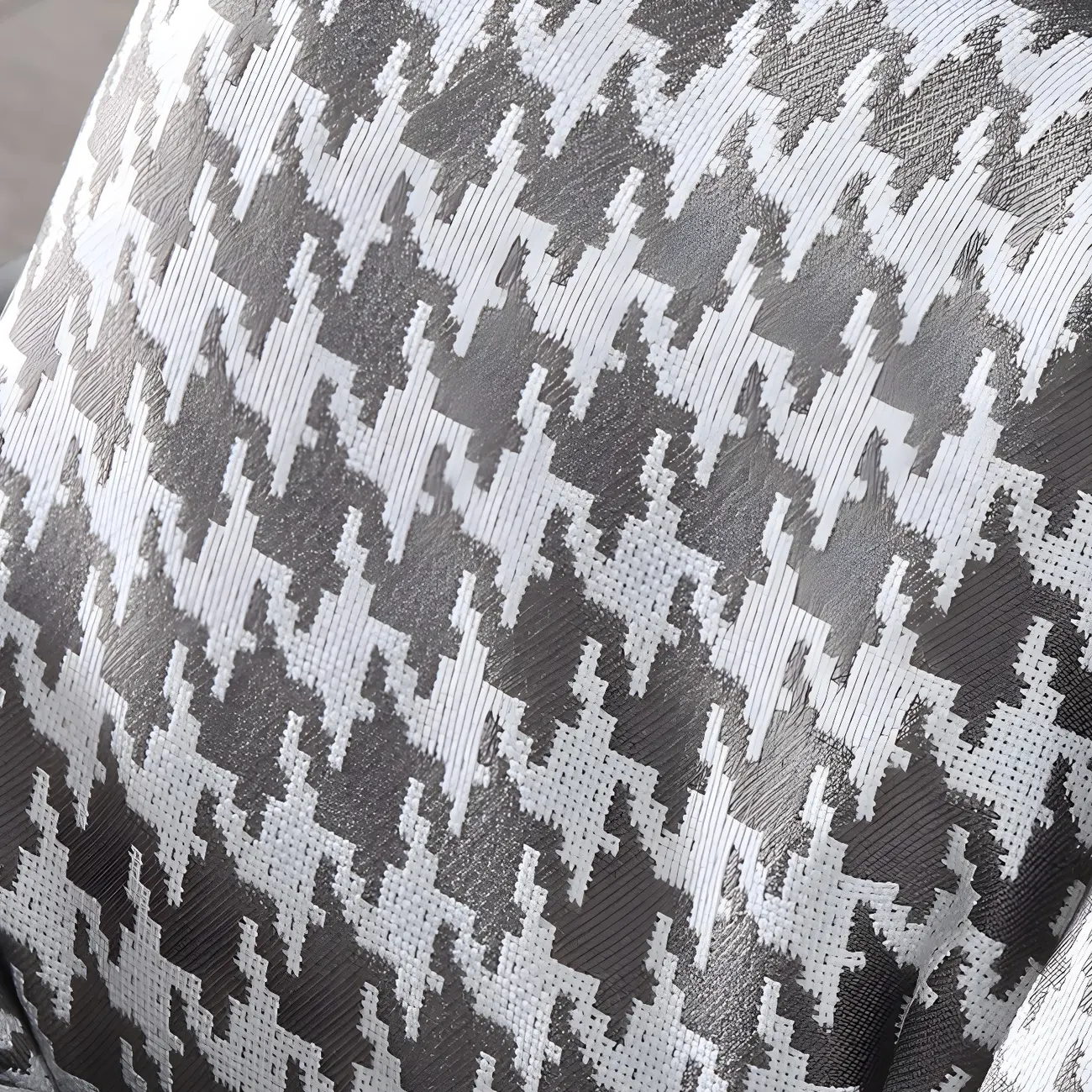 Modern Fabric Lounge Chair in Green with Cushioned Seat