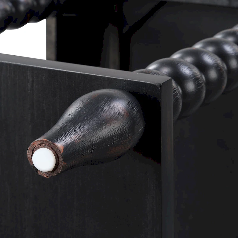 Traditional 23.6 Spindle Leg Wood End Table with USB