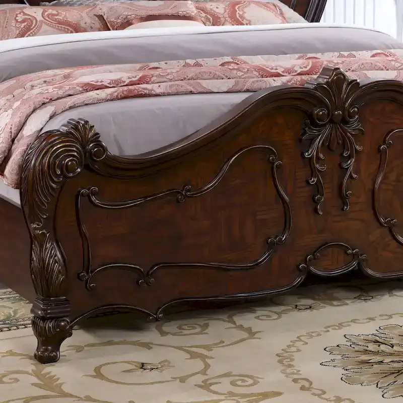 Furniture of America Eugene Traditional Solid Wood 6-Piece Panel Bedroom Set