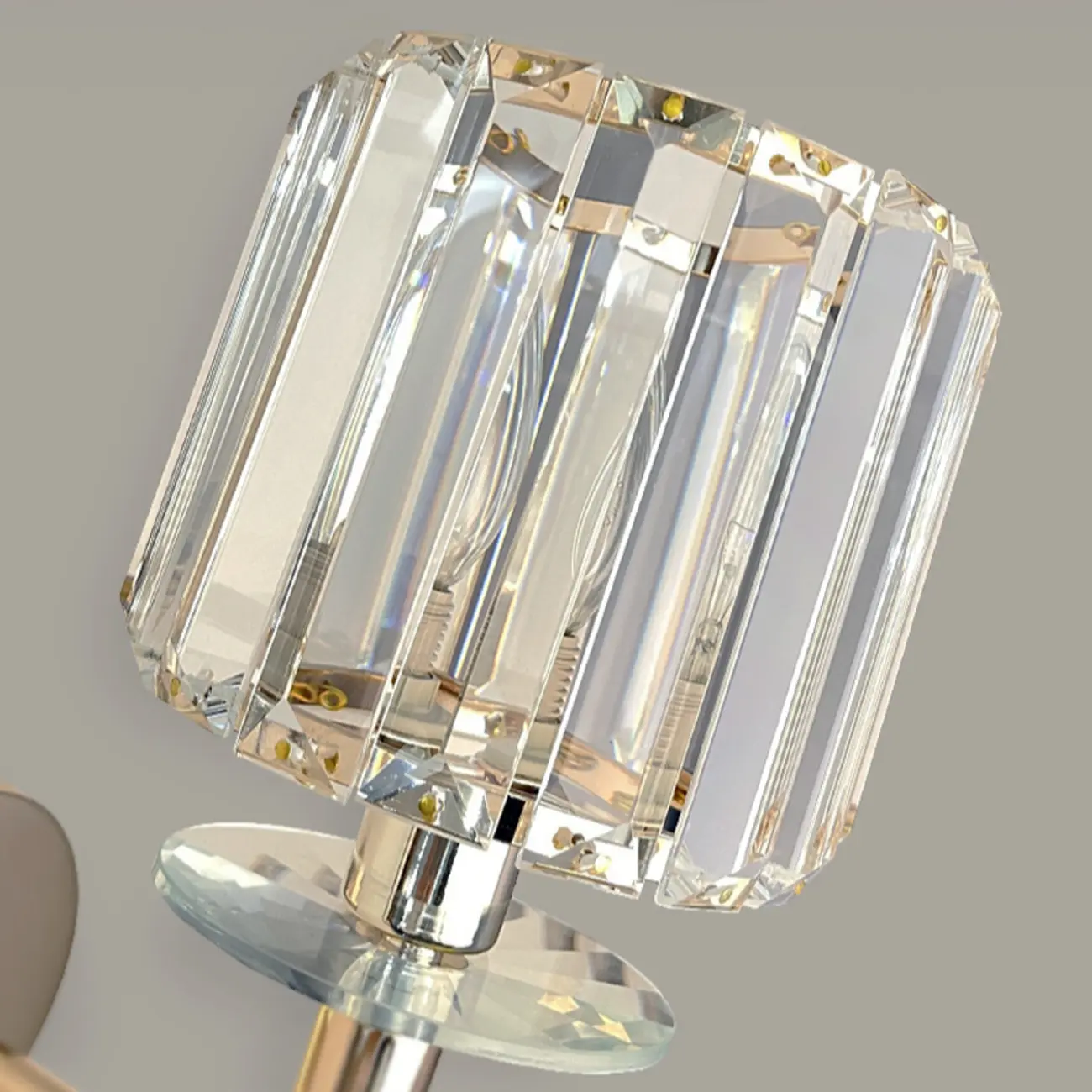 Elegant Crystal Smooth Gilded Metal Wall Sconce