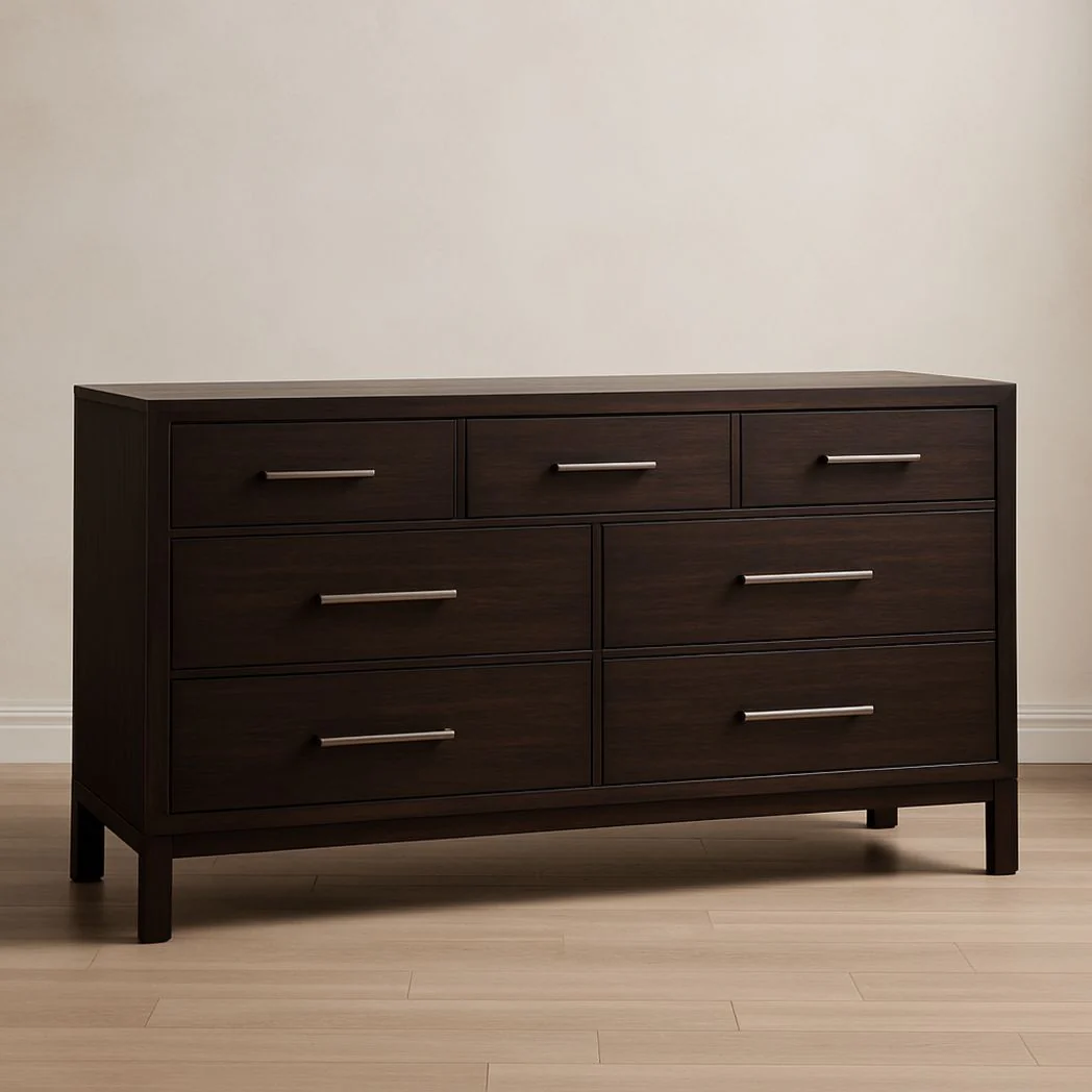 Commode 7 tiroirs en bois d'ingénierie foncé