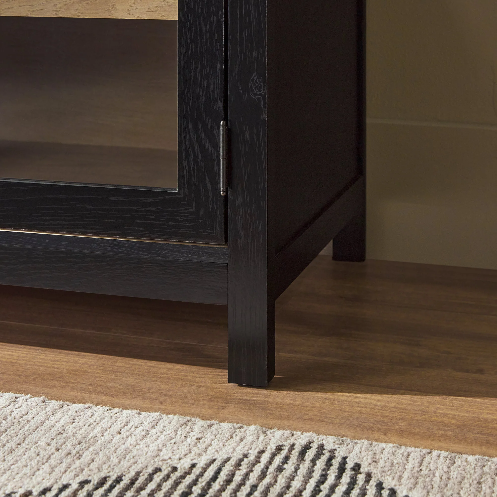 Chantelle Modern Curve Easy Assembly TV?Stand