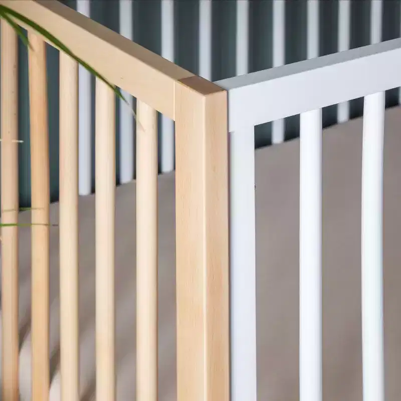 Jolly 3-in-1 Convertible Crib