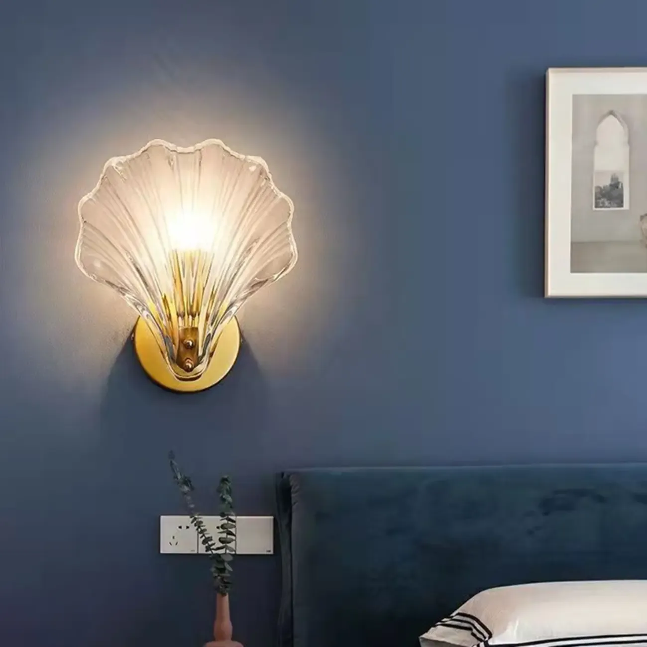 Modern Geometric Metal Vanity Lights with Glass Shell Shade