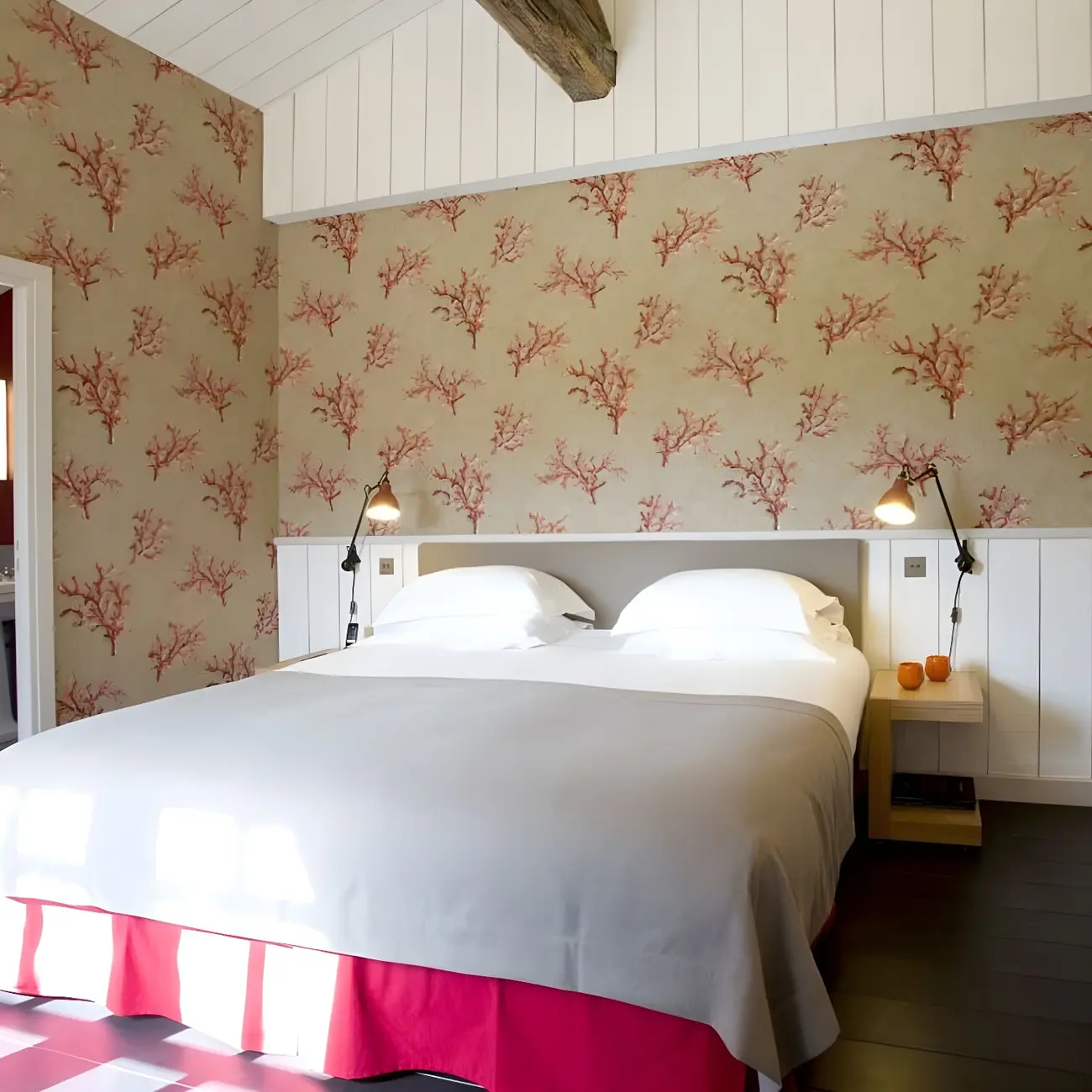 Industrial Metal Black Adjustable Swing Arm Wall Light