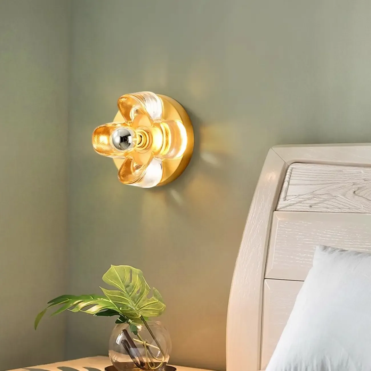 Modern Elegant Glass LED Vanity Light with Flower Design