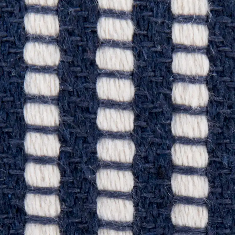 Alayna Round 16 Pouf