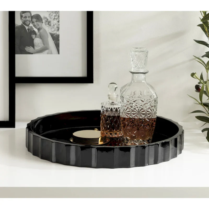 Kate and Laurel Lissi Round Tray