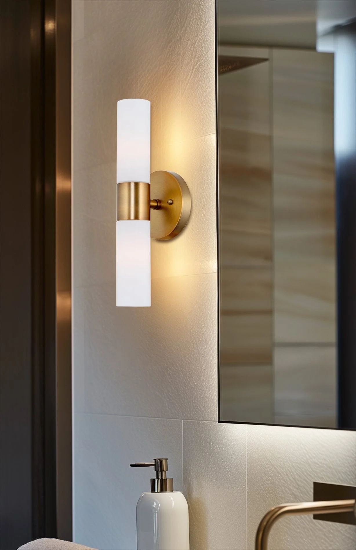 Duo 14 Modern Bathroom / Vanity Wall Sconce
