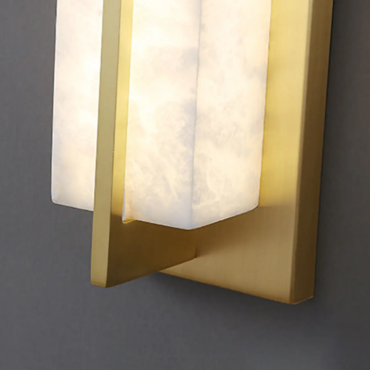 Modern Art Alloy Rectangular Wall light