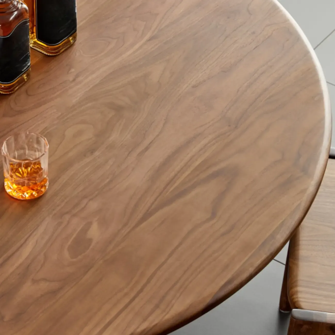 Traditional Pine Solid Wood Round Dining Table