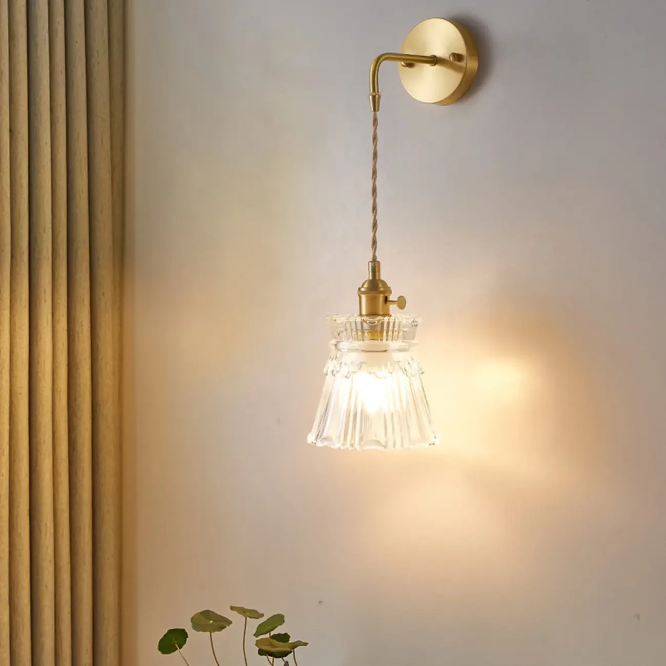 Elegant Cylinderial Gold Glass Wall Sconce