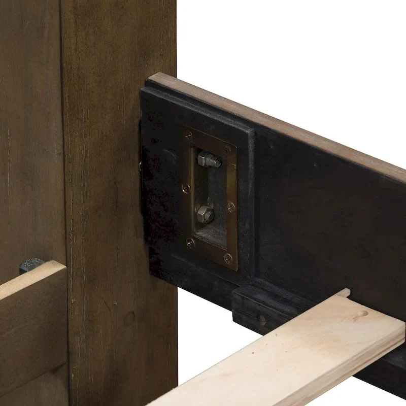 Carlisle Court Chestnut Finish Poster Bed