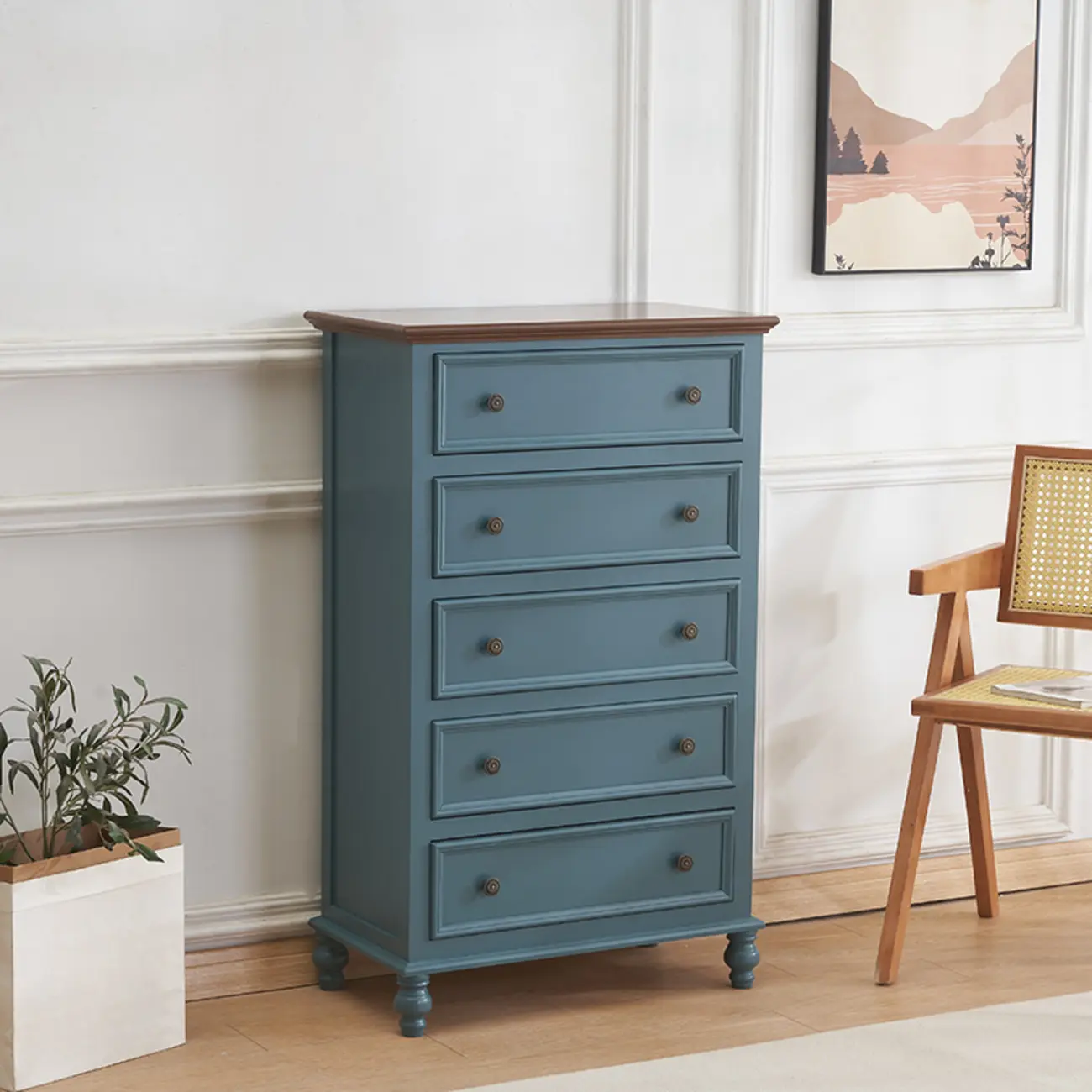 French Square White Wooden 7-Drawer Chest