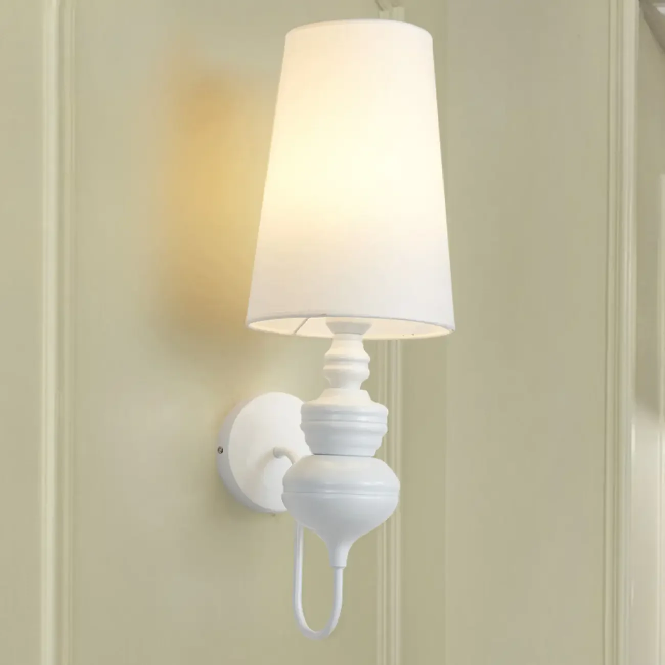 Modern Metal Cylinder Shade Wall Sconce