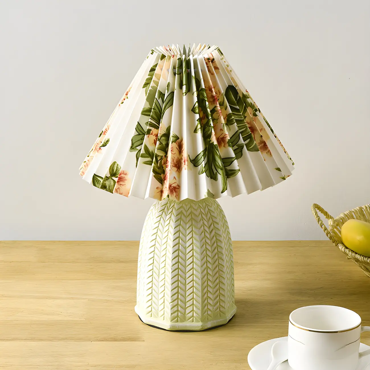 Country Style Pleated Shade Ceramic Table Lamp