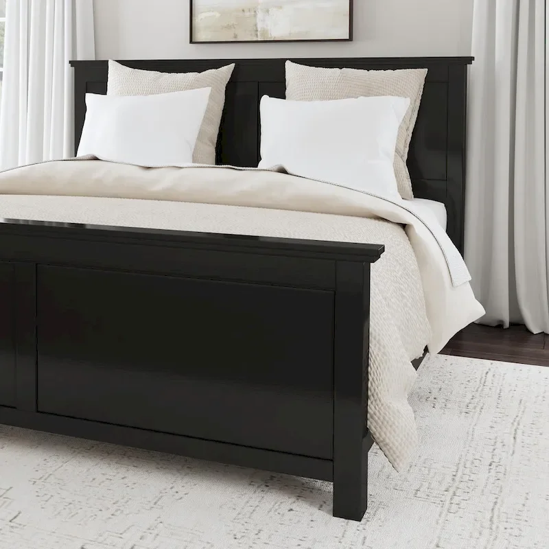 Oak Park Black Wood 3-Piece Set with King Bed and Two Nightstands by Homestyles