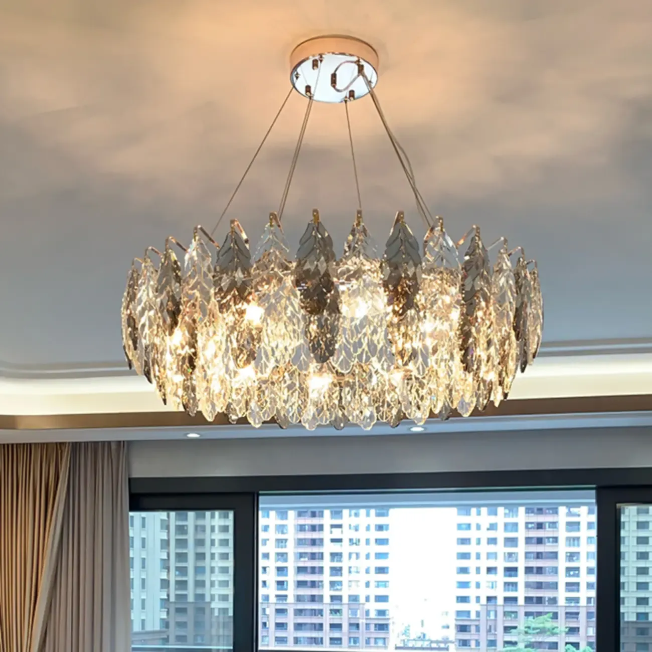 Exquisite Round Multi-light Crystal Leaf Chandelier