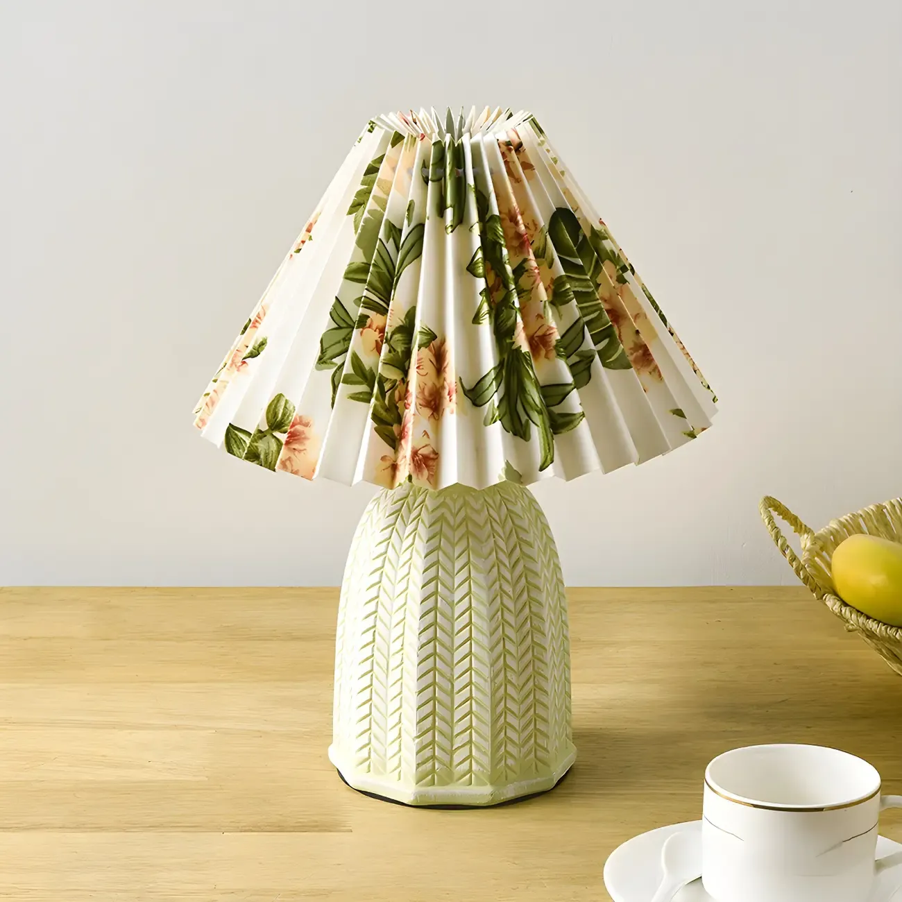 Country Style Pleated Shade Ceramic Table Lamp