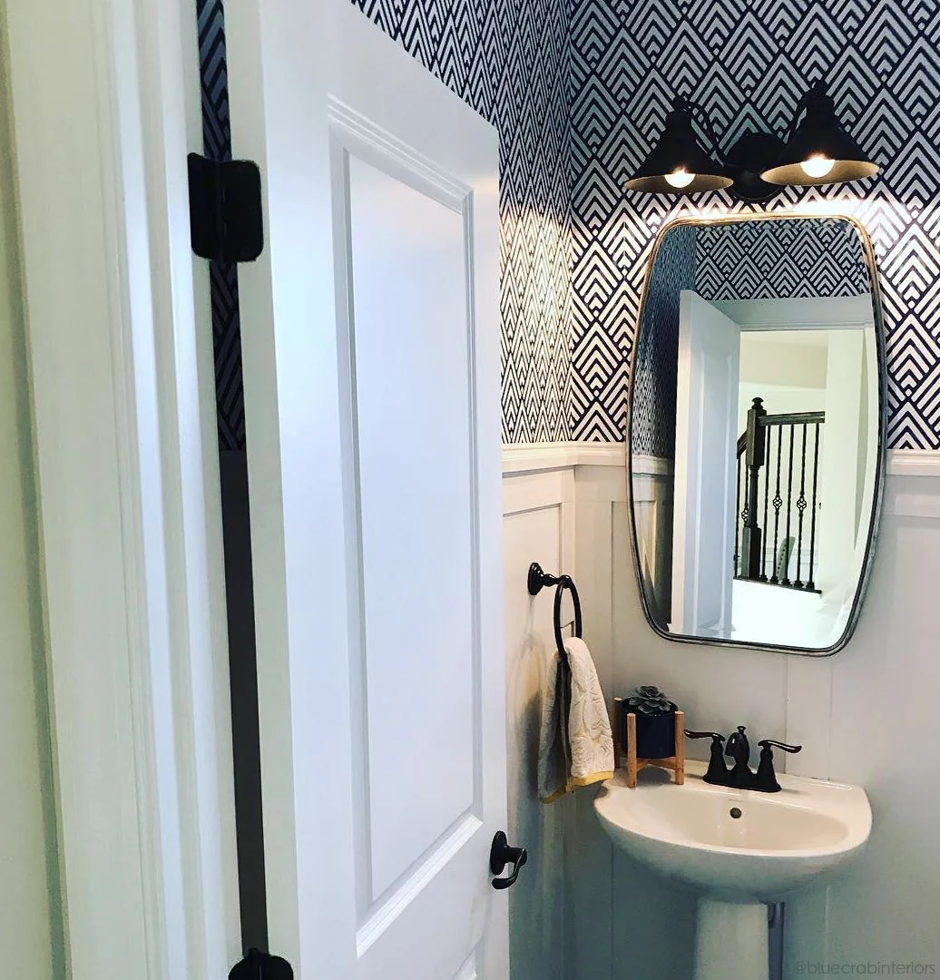 Welton 19 2-Light Modern Farmhouse Bathroom Wall Sconce